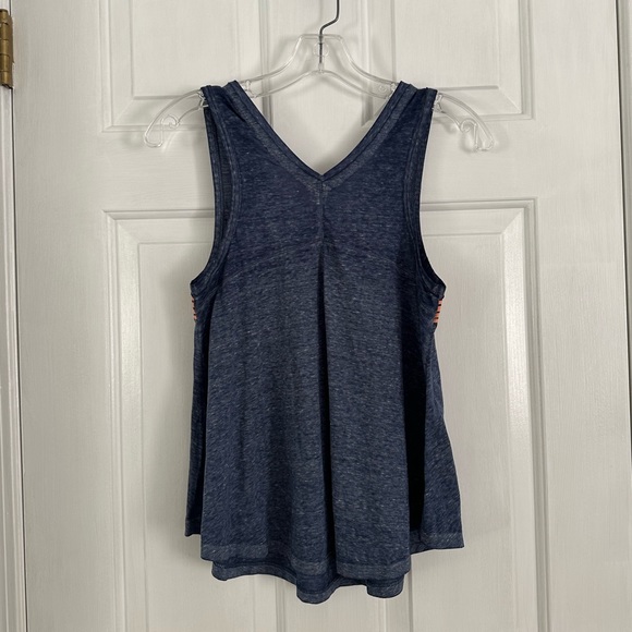 Tank top - Picture 4 of 6